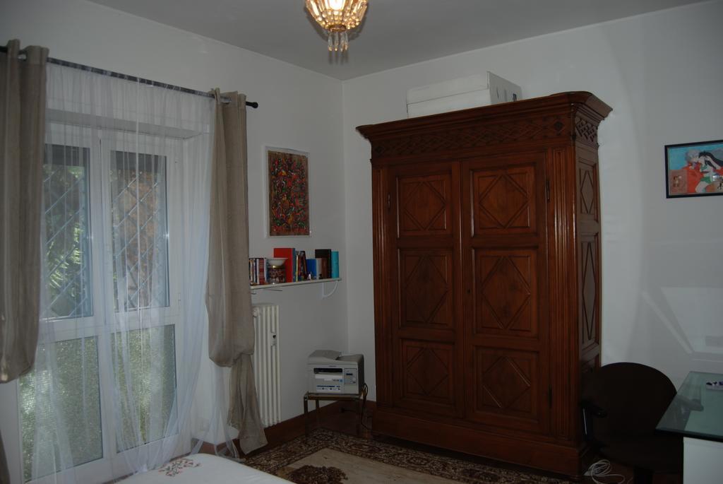 La Badia Del Cavaliere Bed & Breakfast Roma Oda fotoğraf